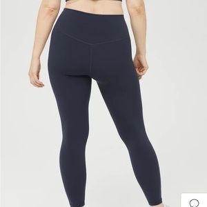 Aerie Offline Real Me navy Hi-waisted leggings size M